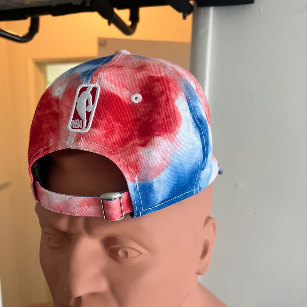 New Era 9Twenty Adjustable Tye-die Philadelphia 76ers Hat - Picture 4 of 5